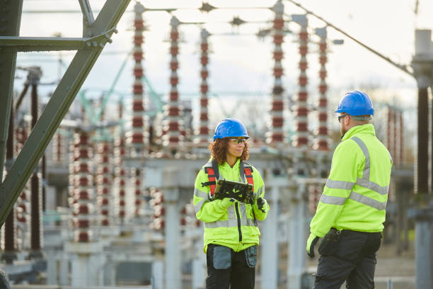 Best Affordable Emergency Electrician  in East Moline, IL