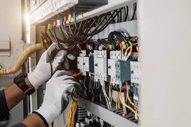 Best Local Electrician Companies  in East Moline, IL